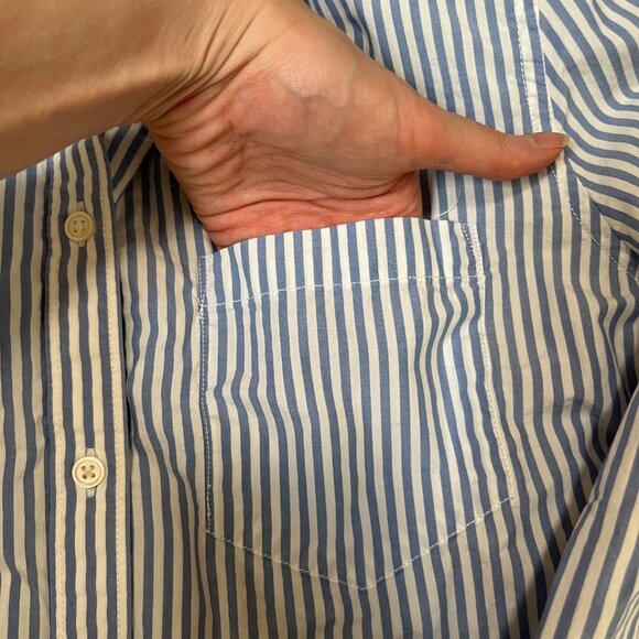 GAP White & Blue Striped Boyfriend Fit Button-Up Shirt | Size M - Picture 4 of 6